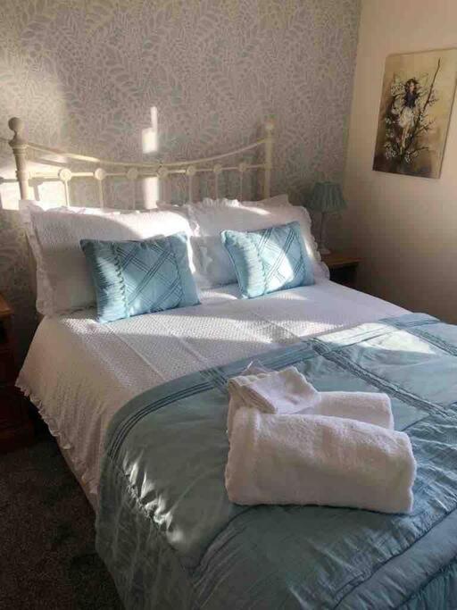 Cute And Cosy 2 Bed Cottage Honley Екстер'єр фото