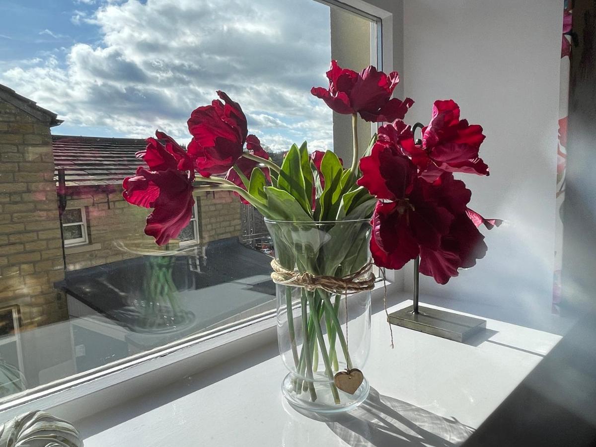 Cute And Cosy 2 Bed Cottage Honley Екстер'єр фото