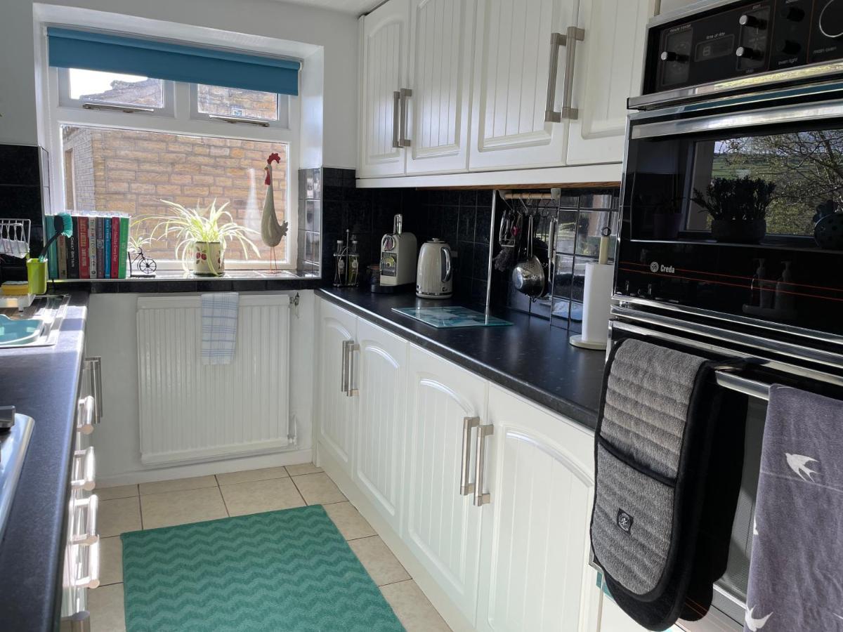 Cute And Cosy 2 Bed Cottage Honley Екстер'єр фото